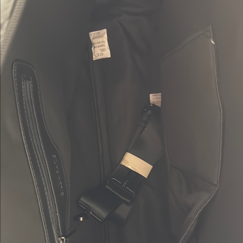 Gilda Paris Black Quilted Travel Bag - Picture 4 of 4